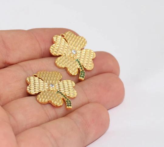 24k Altın Kaplama Beyaz Yeşil Zirkon Taşlı Yonca Charms,