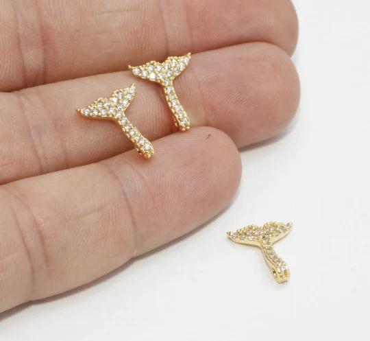 24k Altın Kaplama Beyaz Zirkon Taşlı Balina Kuyruğu Charms,