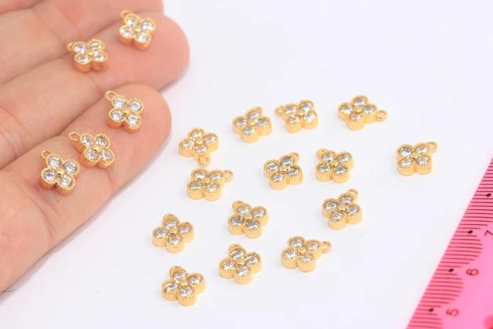 24k Altın Kaplama Beyaz Zirkon Taşlı Çiçek Charms,