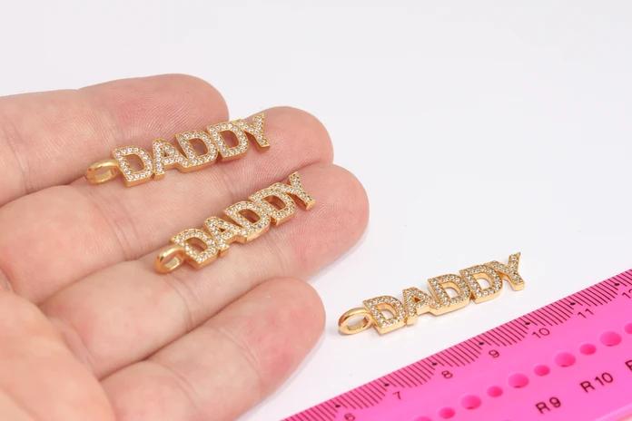 24k Altın Kaplama Beyaz Zirkon Taşlı Daddy Yazılı Charms,