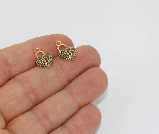 24k Altın Kaplama Siyah Zirkon Taşlı Kilit Kalp Charms,