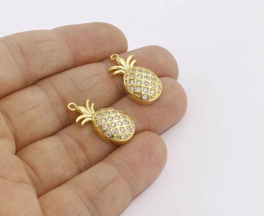 24k Altın Kaplama Beyaz Zirkon Taşlı Ananas Charms,