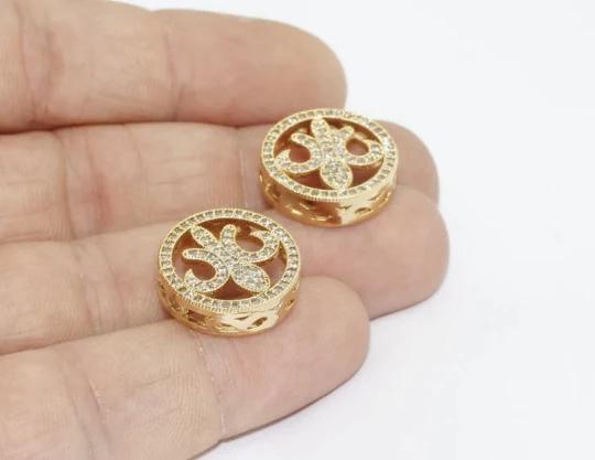 24k Altın Kaplama Beyaz Zirkon Taşlı İçi Çiçekli Yuvarlak Charms,